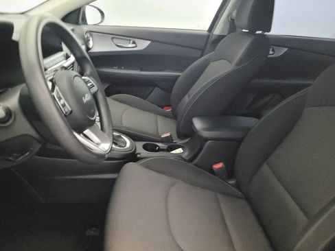 Used 2022 Kia Forte LXS image 17