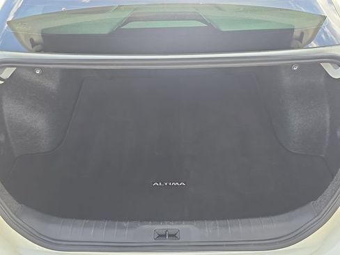 Certified 2025 Nissan Altima 2.5 S FWD image 10