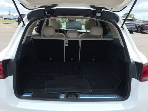 Used 2022 Mercedes-Benz GLC 300 image 9