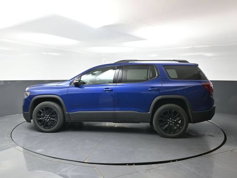 Used 2023 GMC Acadia SLE w/ Driver Convenience Package FWD image 6