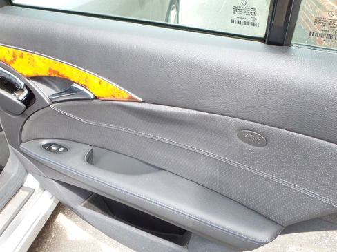 Used 2006 Mercedes-Benz E 350 Sedan image 59