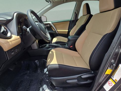 Used 2018 Toyota RAV4 XLE FWD image 9