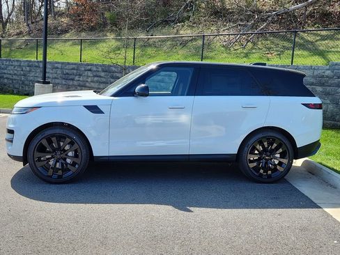 New 2026 Land Rover Range Rover Sport SE AWD/4WD image 6