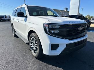 New 2025 Ford Expedition Active video 2