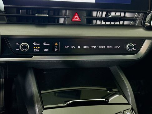 Used 2024 Kia Sportage EX w/ EX Premium Package image 8