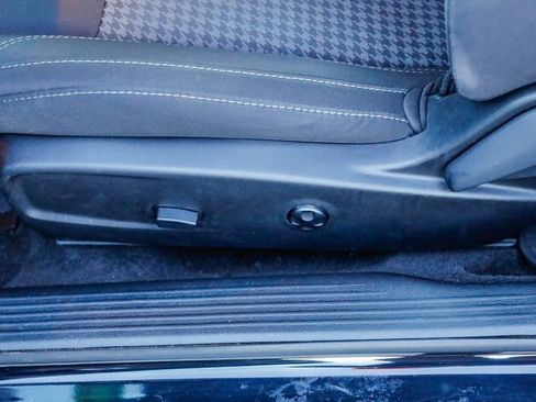 Used 2018 Dodge Challenger SXT w/ Blacktop Package image 22