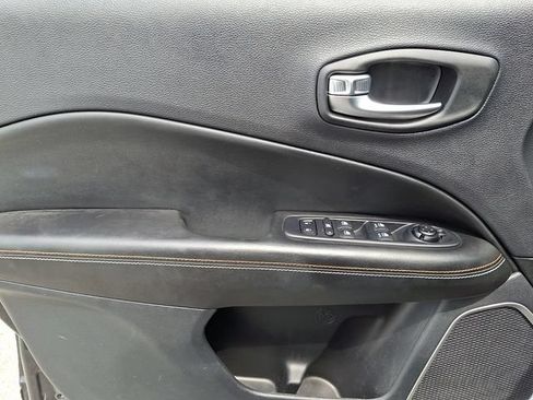 Used 2021 Jeep Compass Latitude w/ Convenience Group AWD/4WD image 12