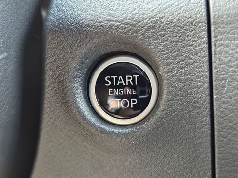 New 2025 Nissan Frontier SV w/ SV Convenience Package image 8