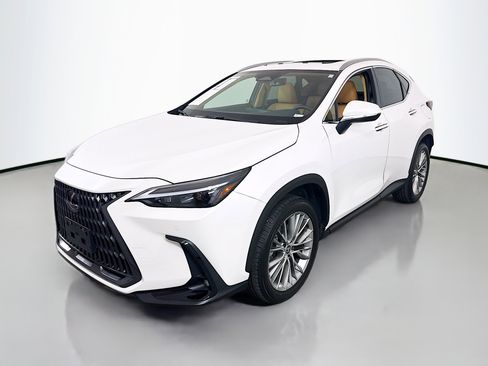 Used 2025 Lexus NX 350 AWD w/ Accessory Package (2T) image 3