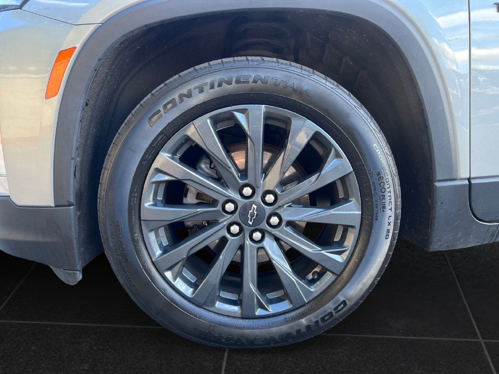 Used 2023 Chevrolet Traverse RS AWD/4WD image 9