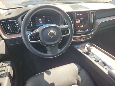 Used 2023 Volvo XC60 B5 Plus w/ Protection Package Premier image 11