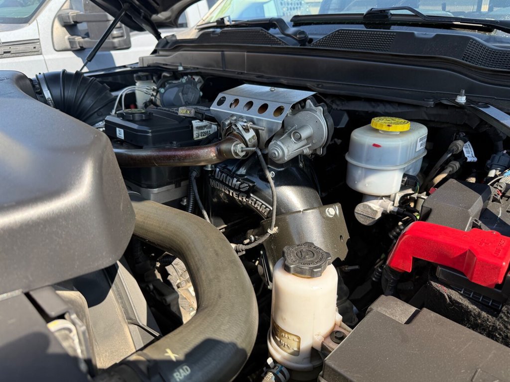 Used 2020 RAM 2500 Laramie AWD/4WD image 3