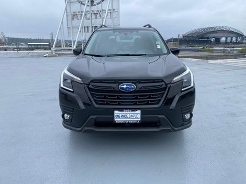 Used 2024 Subaru Forester Premium AWD/4WD image 3