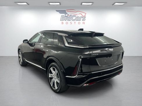Used 2024 Cadillac Lyriq Tech AWD/4WD image 6