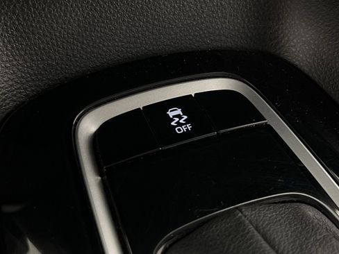 Used 2024 Toyota Corolla LE image 30