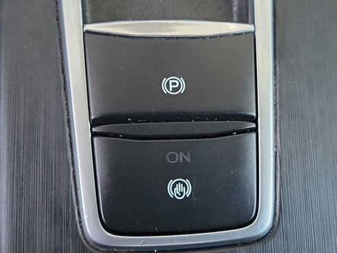 Used 2022 Ford Escape SEL w/ Technology Package FWD image 17