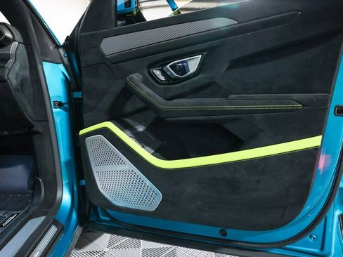 Used 2023 Lamborghini Urus Performante image 20