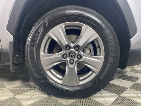 Used 2022 Toyota RAV4 XLE image 9
