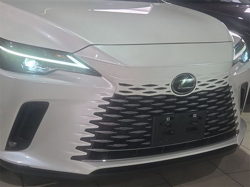 Certified 2025 Lexus RX 350 FWD w/ Technology Package image 5