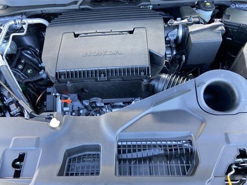 Used 2025 Honda Pilot EX-L image 14