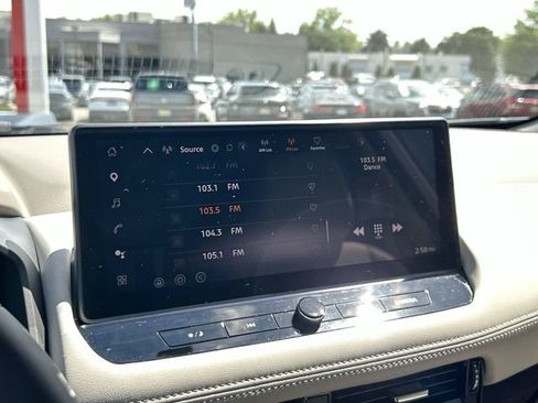 Certified 2025 Nissan Rogue SL AWD/4WD image 20