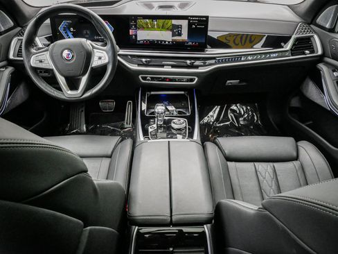 Used 2025 BMW ALPINA XB7 AWD/4WD image 28