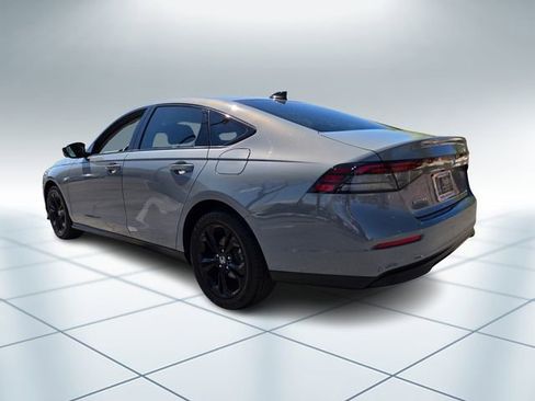 Certified 2025 Honda Accord SE image 8