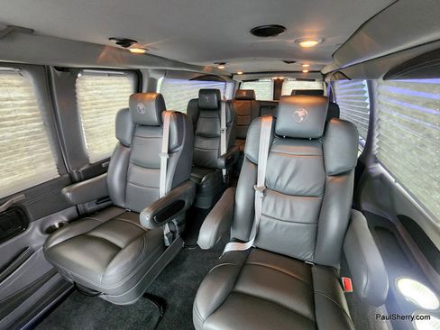 Used 2023 Chevrolet Express 2500 Extended RWD image 26