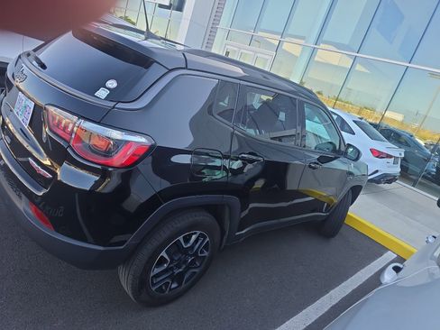 Used 2019 Jeep Compass Trailhawk AWD/4WD image 4