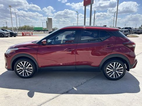 Certified 2024 Nissan Kicks SV image 4