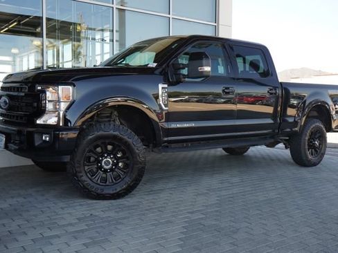 Used 2022 Ford F250 Lariat w/ Tremor Off-Road Package AWD/4WD image 4