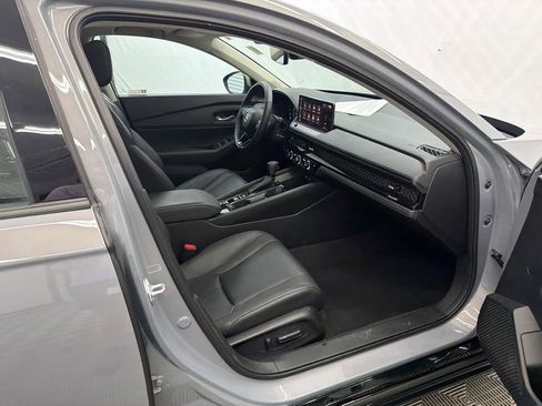 Used 2025 Honda Accord EX-L image 15