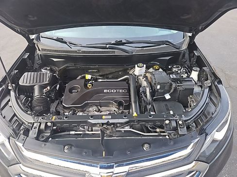 Used 2018 Chevrolet Equinox Premier image 2