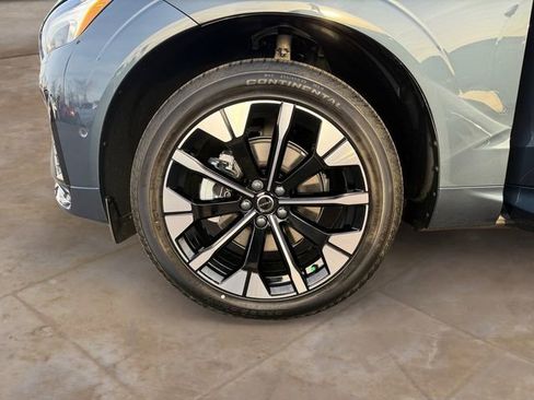 New 2026 Volvo XC60 B5 Plus w/ Protection Package Premier AWD/4WD image 14