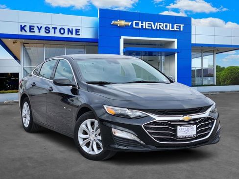Used 2024 Chevrolet Malibu LT image 1