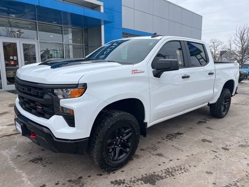 Used 2025 Chevrolet Silverado 1500 Custom Trail Boss image 2