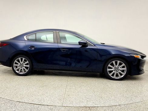 Used 2023 MAZDA MAZDA3 s image 4