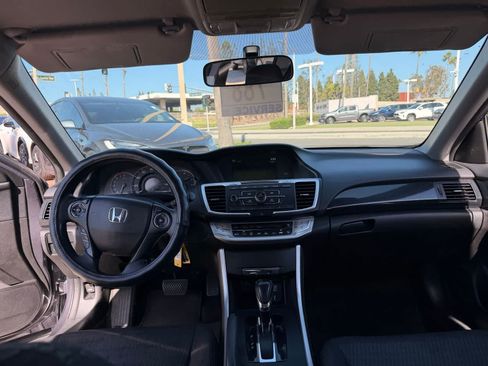 Used 2014 Honda Accord Sport image 18