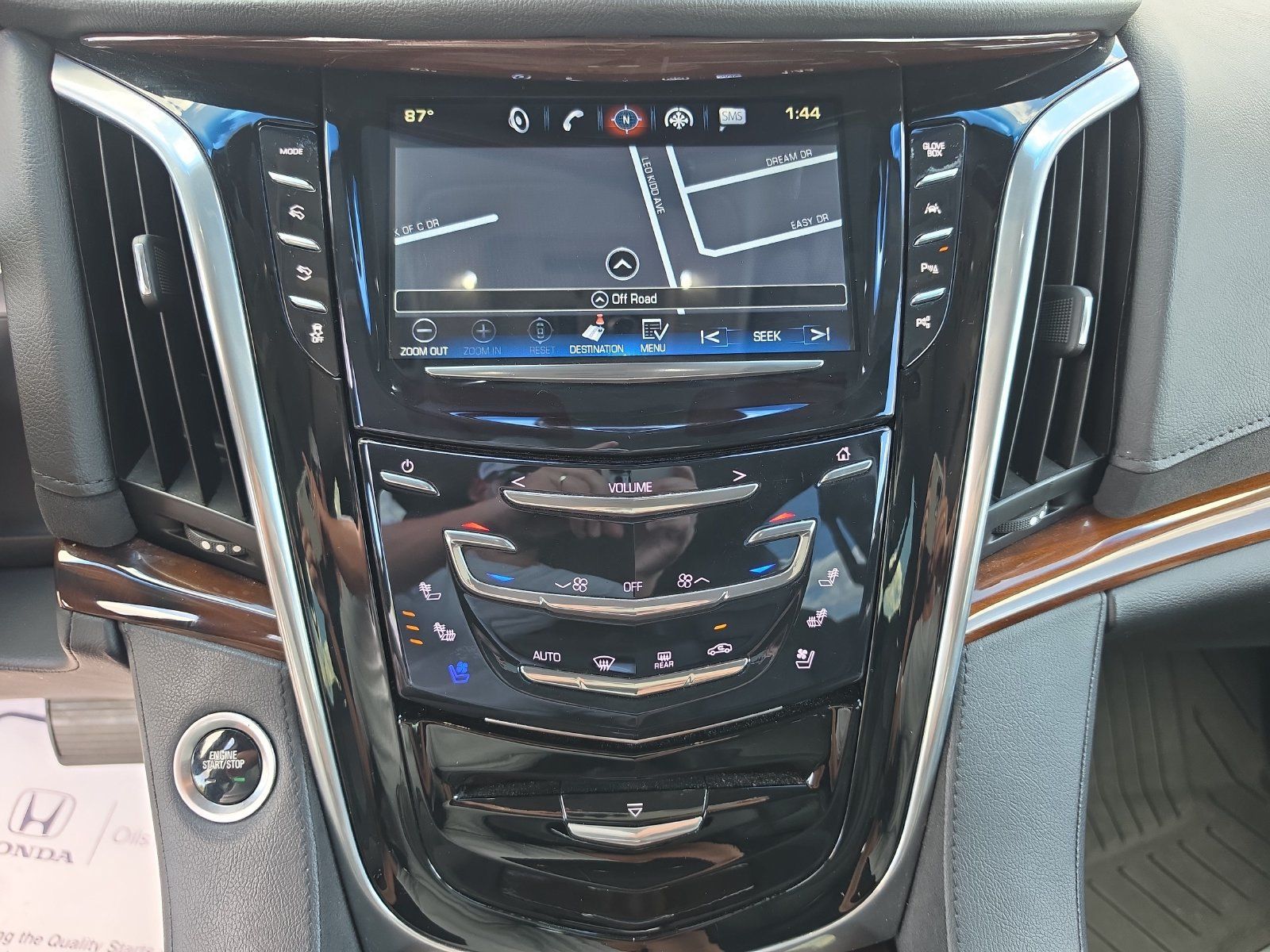 Used 2020 Cadillac Escalade Luxury w/ LPO, Radiant Package AWD/4WD image 19