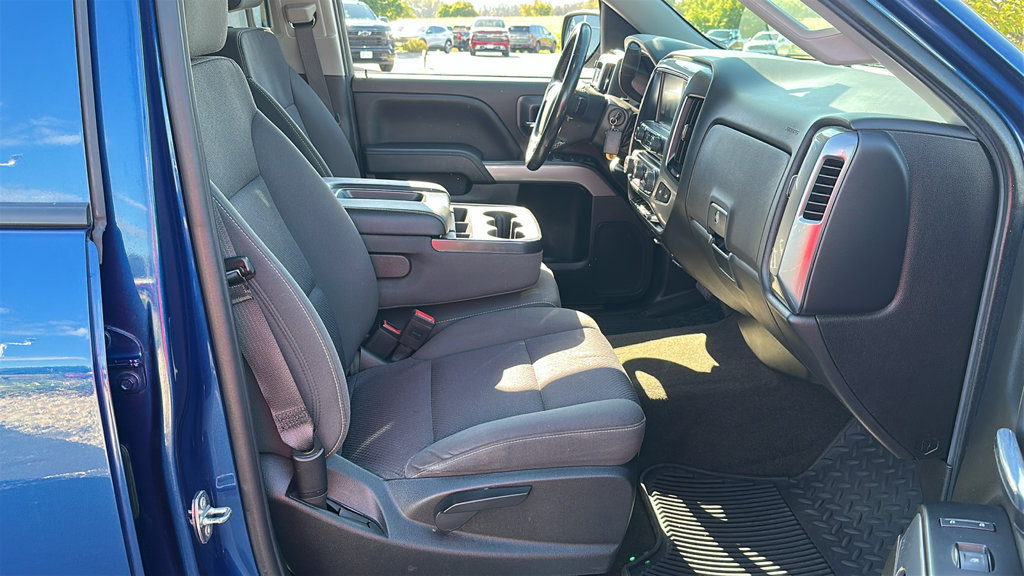 Used 2018 Chevrolet Silverado 1500 LT w/ All Star Edition AWD/4WD image 31