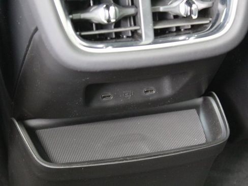 New 2025 Volvo EX90 Ultra image 15