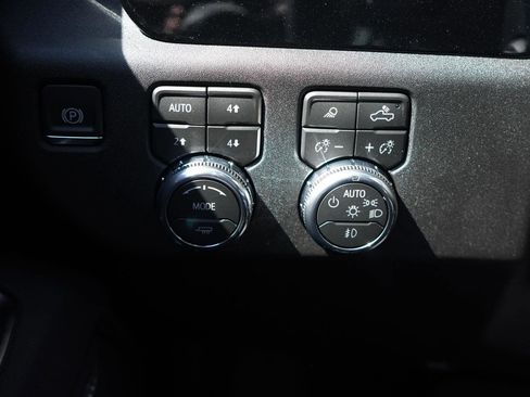 New 2026 GMC Sierra 1500 SLT w/ SLT Convenience Package image 21