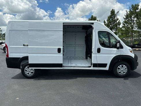 New 2024 RAM ProMaster 2500 w/ Quick Order Package 22H SLT+ image 13