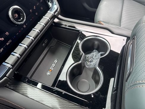 New 2026 GMC Yukon XL AT4 w/ AT4 Premium Plus Package image 21