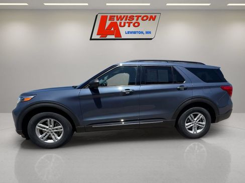 Used 2021 Ford Explorer XLT w/ Equipment Group 202A AWD/4WD image 2