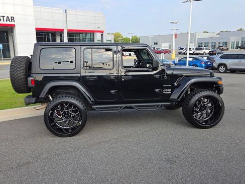 Used 2020 Jeep Wrangler Unlimited Sahara AWD/4WD image 13