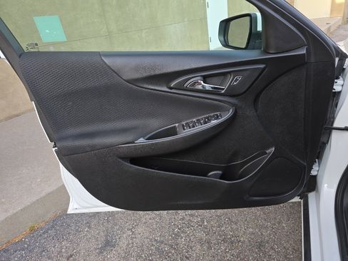 Used 2024 Chevrolet Malibu LS FWD image 21