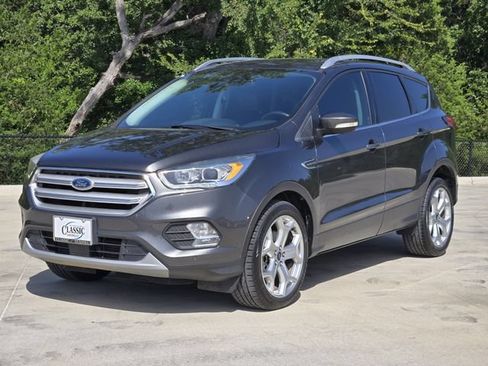 Used 2019 Ford Escape Titanium FWD image 4