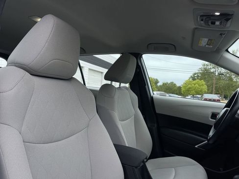 Used 2024 Toyota Corolla Cross L image 26