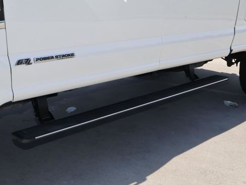 Used 2021 Ford F250 Platinum w/ FX4 Off-Road Package image 12